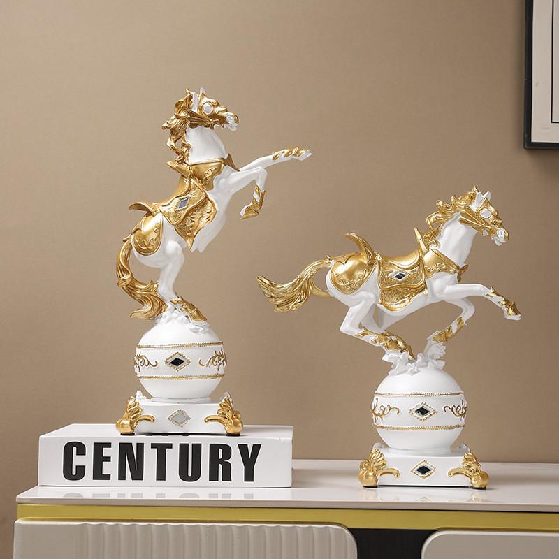 Elegant Horse Resin Statue For Office Decor Modern Art Gift For Special Occasion