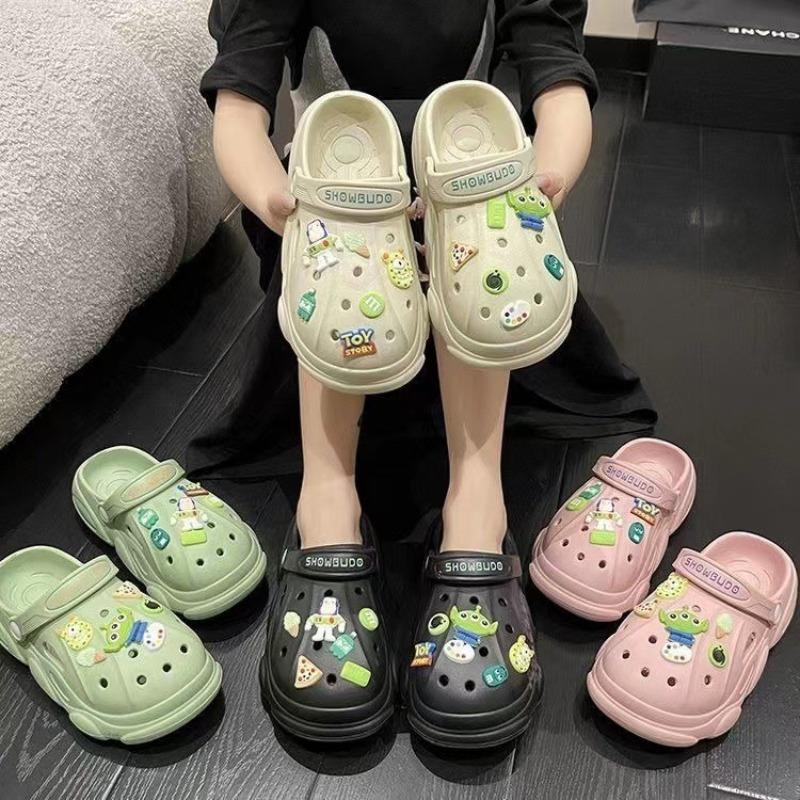 Hole Shoes Bath Light Cute Slippers Women Wear New Versatile Platform Sandals Half Drag Beach Women