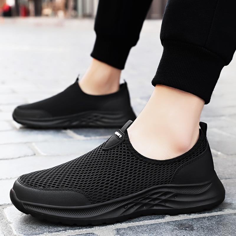 Men's Casual Shoes, Slip-on Cloth Shoes, Mesh Men's Shoes, Breathable and Odor-resistant.
