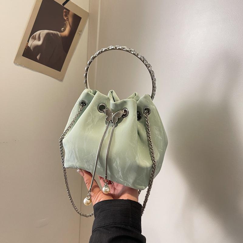 Modische Luxus-Handtasche in gefalteter Beutelform, Einfache Ketten-Umhängetasche