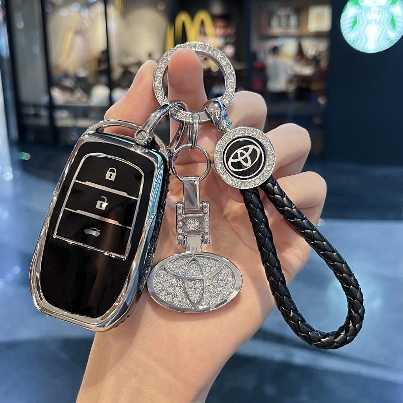TPU Car Key Case Fob Cover for Toyota CHR Hilux Fortuner Land Cruiser 200 Camry Corolla Crown RAV4 Highland Keychain Accessories