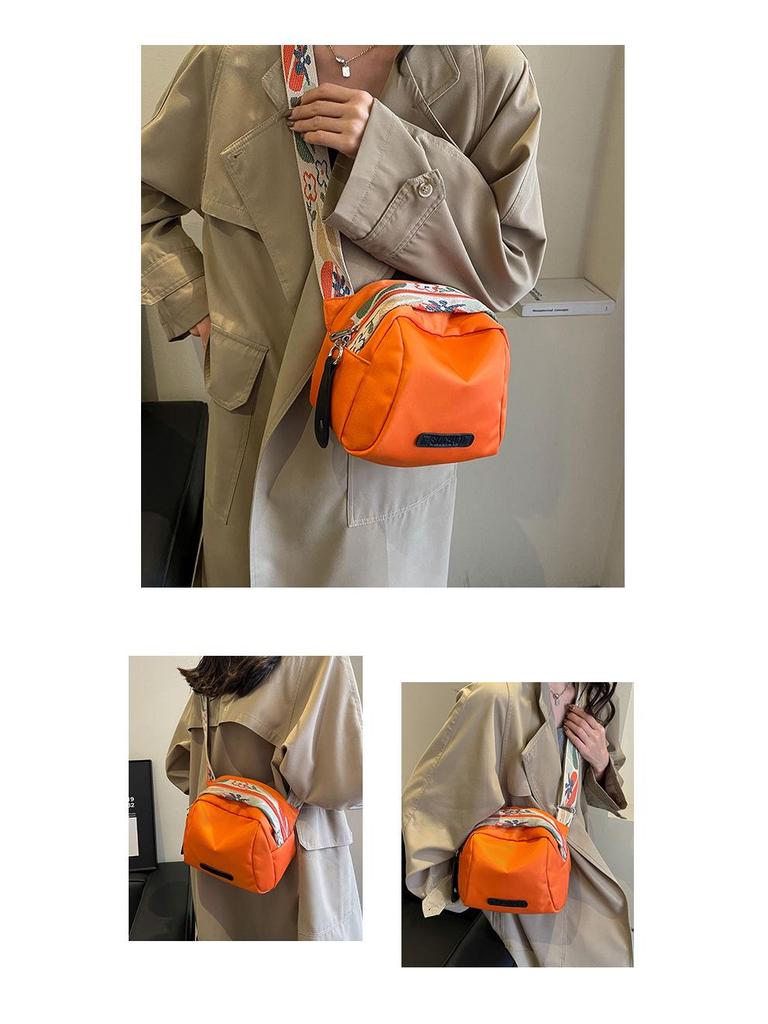 Trendy Women's Large Capacity Oxford Cloth Shell Bag - Single Shoulder Messenger Bag with Ribbon.