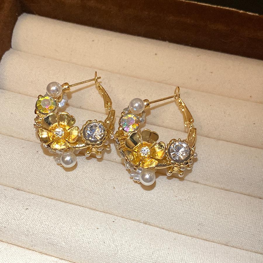 Silver Needle Diamond Pearl Flower Pendant Earrings Light Luxury Premium Earrings Retro Court Temperament Earrings