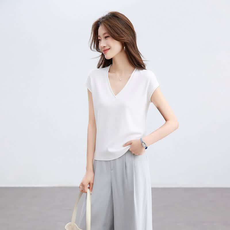 Srcr Women's V-Neck Silk Blend Knit Short Sleeve T-Shirt
