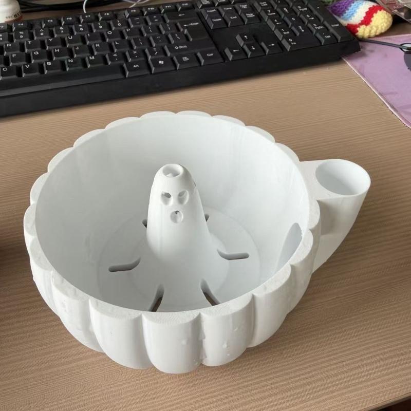 Fruit Drain and Serve Bowl, Seasonal Produce Washing Bowl with Center Figure, Fall Table Bowl for Small Fruit, Home Use, and Counter Service