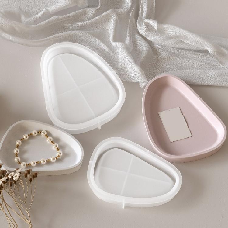 Large Capacity Designs Love Oval Plate Tray Craft from Silicone Portable for Restaurant Service And Holiday Decorations