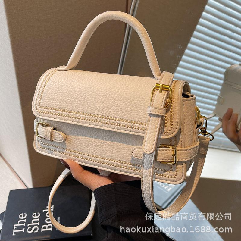 Retro Small Bag Women's Autumn and Winter Versatile 2025 New Fashion Shoulder Messenger Bag Women's Simple Portable Small Square Bag