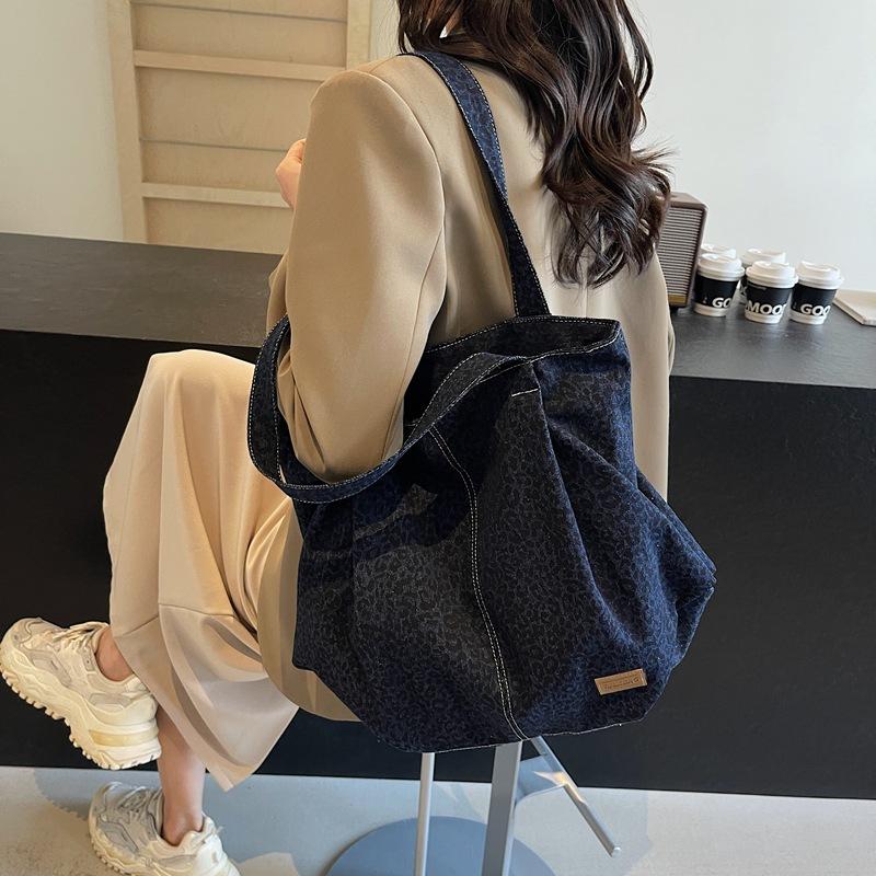 Women's bag 2024 new autumn and winter large-capacity leopard print bag high-end tote bag retro shoulder armpit bag