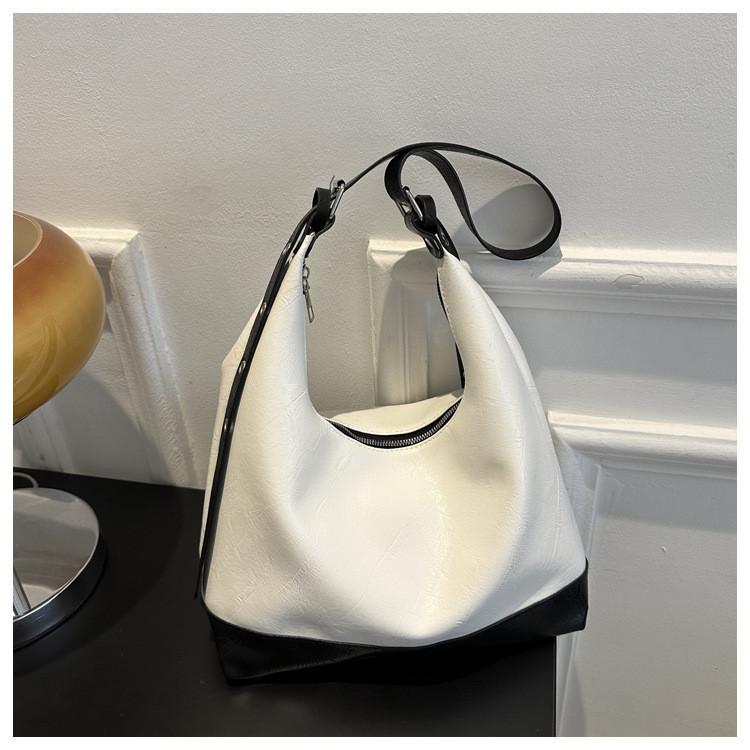 

Chic Urban Simple Large Capacity Pu Leather Tote Bag For Women In Black And White білий