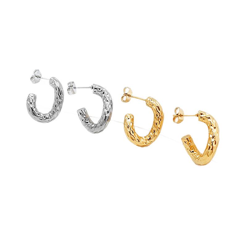 2025 European Style Titanium Steel Earrings for Women: High-End, Hammered Texture Ear Studs, Fashionable and Versatile Jewelry