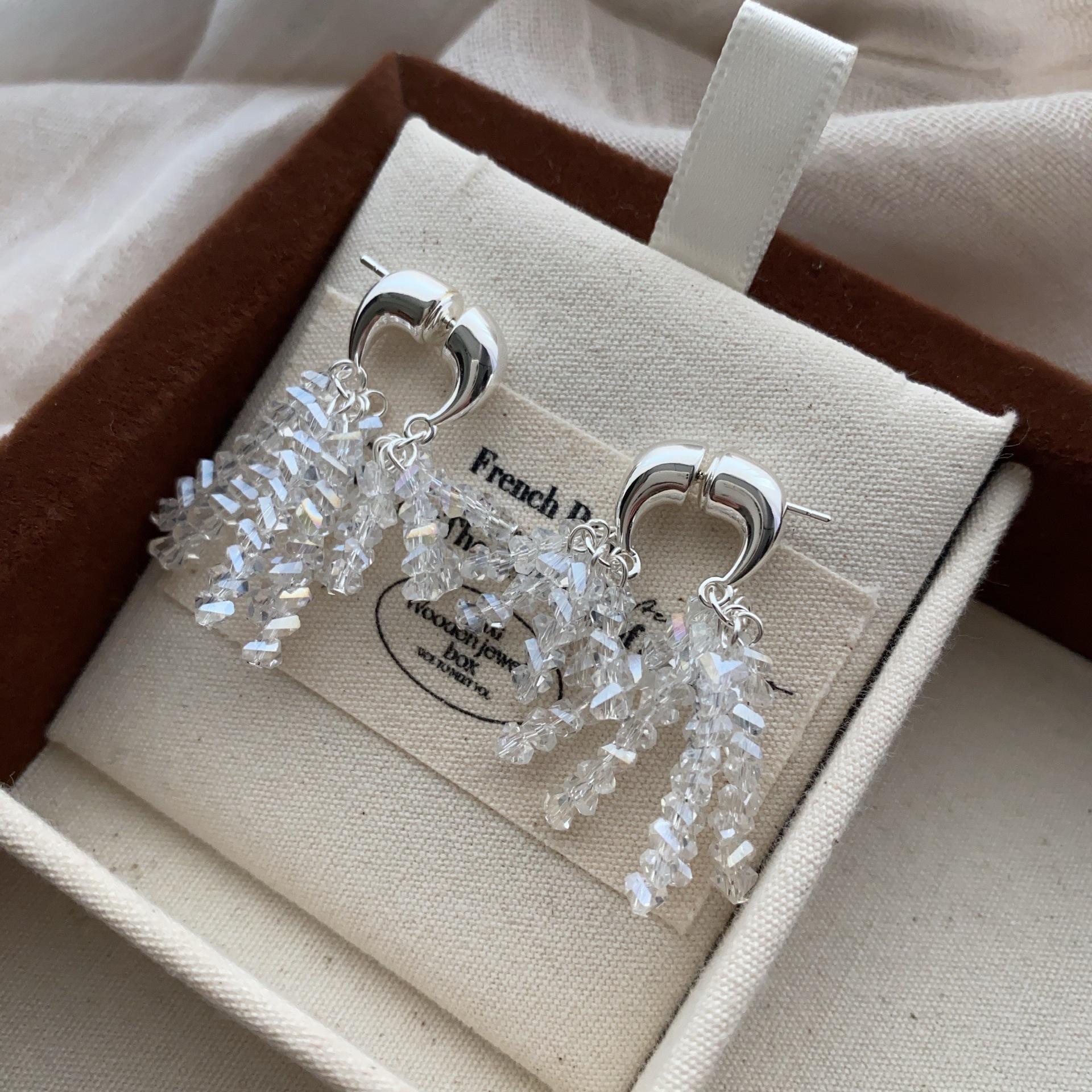 Fashion Crystal Pearl Fringed Earrings, Earrings, French Flower Clusters, Light Luxury, Unique Elegance, Temperament Earrings, Studs.