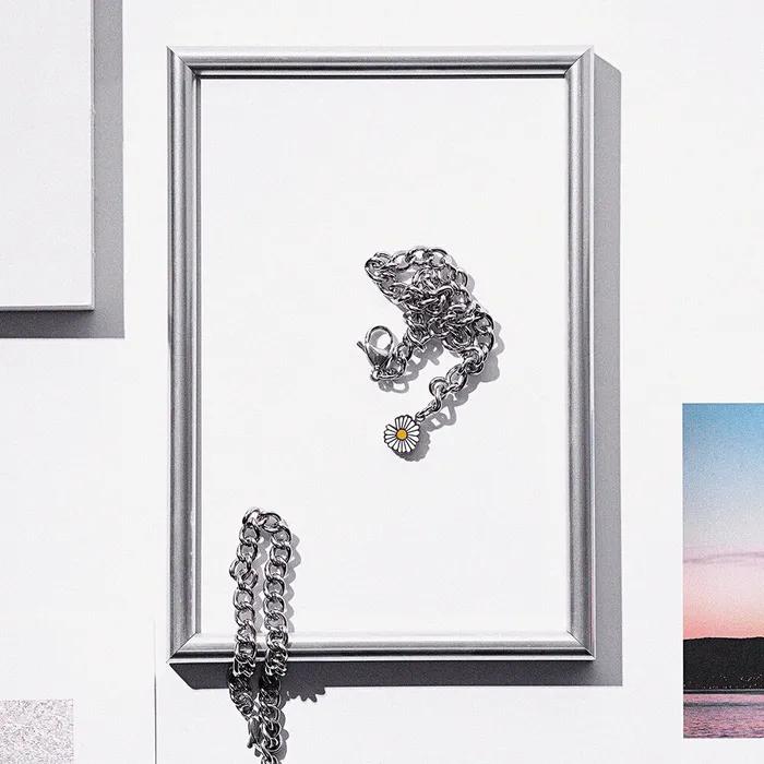 Hope-Filled Daisy Pendant 6 Basic Chain Bracelet (C2503AC1282_SV)