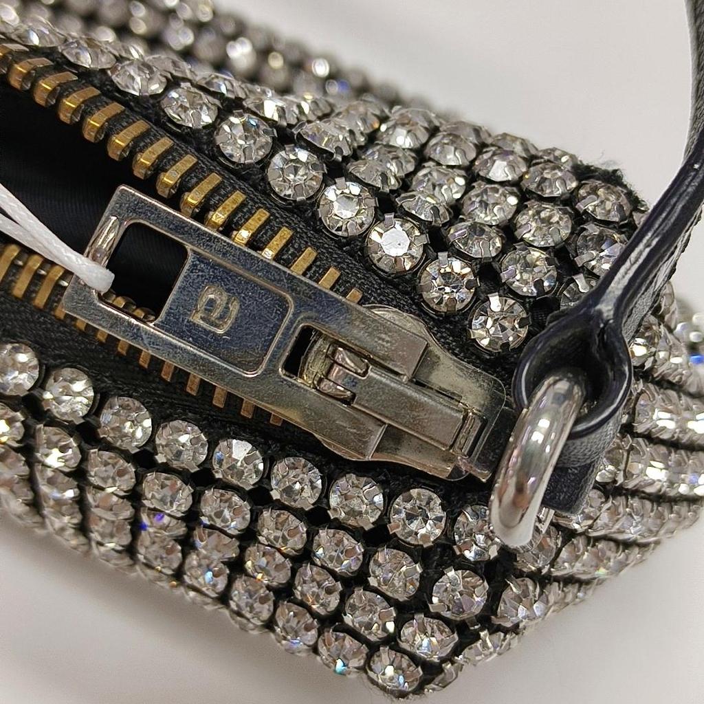 [Pre-Owned] Chain Mesh Zipper Clutch Bag Medium - Very Good #1QLPHJ4