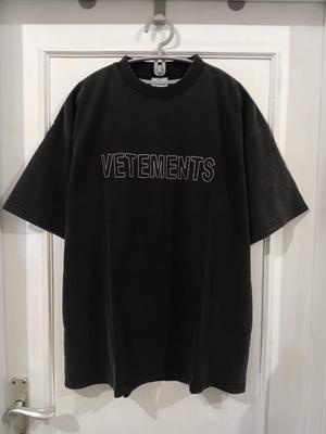 VETEMENTS Broderad Logotyp T-shirt Överdimensionerad Unisex T-shirt