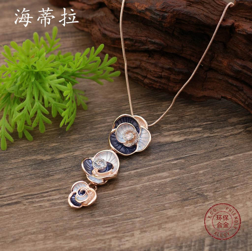 New enamel geometric rose pendant, diamond inlaid women's high-end fringed rose necklace