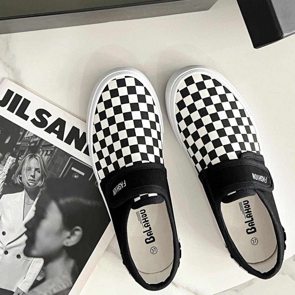 Chaussures Slip-On en toile unisexes 2026: Chaussures plates d'été décontractées style coréen pour étudiants et couples.