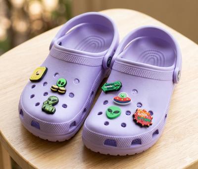 Schuhpflege & Accessoires – Schuh-Dekorationen