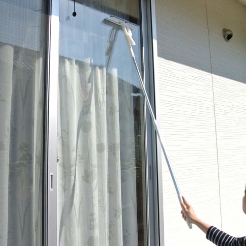 Azuma Glass Wiper for Windows and Screens, Easy-Squeeze Wiper 24F, 24cm Wiping Width, 100-145cm Total Length, Cleans Windows and Screens with Just One