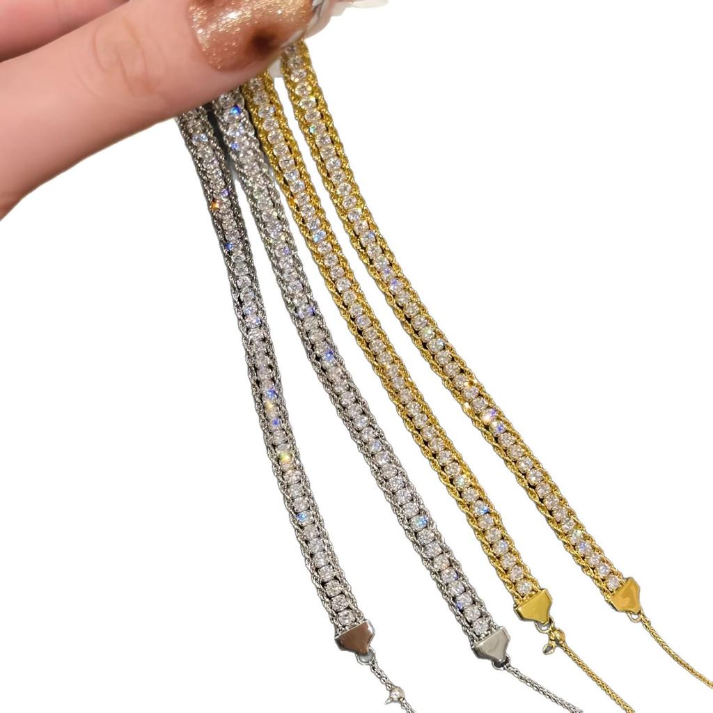 Luxurious Zircon Flash Snake Bracelet: High-End Fashion Bangle with Exquisite Style and Unique Flair