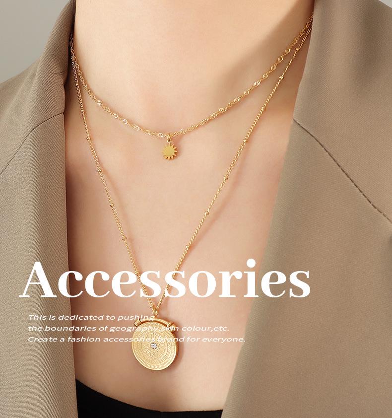 Titanium Steel Gold Plated Double Layer Clavicle Chain with Diamond Pendant and Star Badge