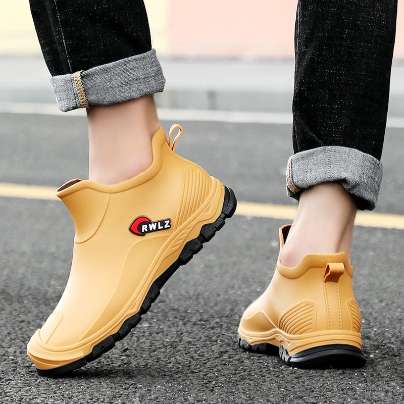 Spring and Autumn Short Rain Shoes Trendy Men's Fashion Rain Boots Urban Outdoor Wading Shoes Waterproof Glue Shoes Fleece Cover Thermal Rubber Shoes