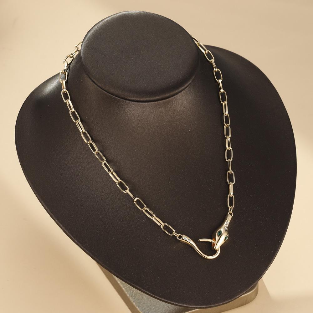 European and American High Temperament Metal Snake Diamond Necklace Retro Atmosphere Light Luxury Style Collarbone Chain Women