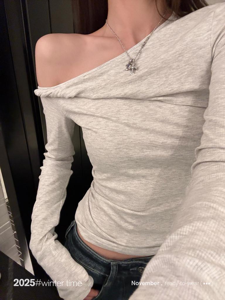 Women's Korean Style Twisted One-Shoulder Slim Fit Long Sleeve Knit Top