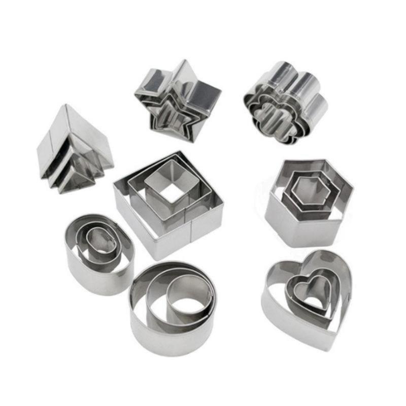 24 Stück/Set Edelstahl Mini Ausstecher Keksform Weihnachtliche Gebäckschneider Backwerkzeuge
