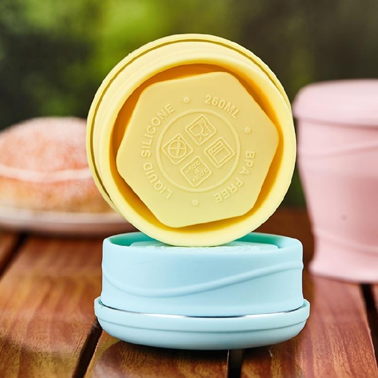 Drinking Cup with Lid and Carrying Strap Dishwasher Safe Silicone Drinkware For Sports And Everyday Use