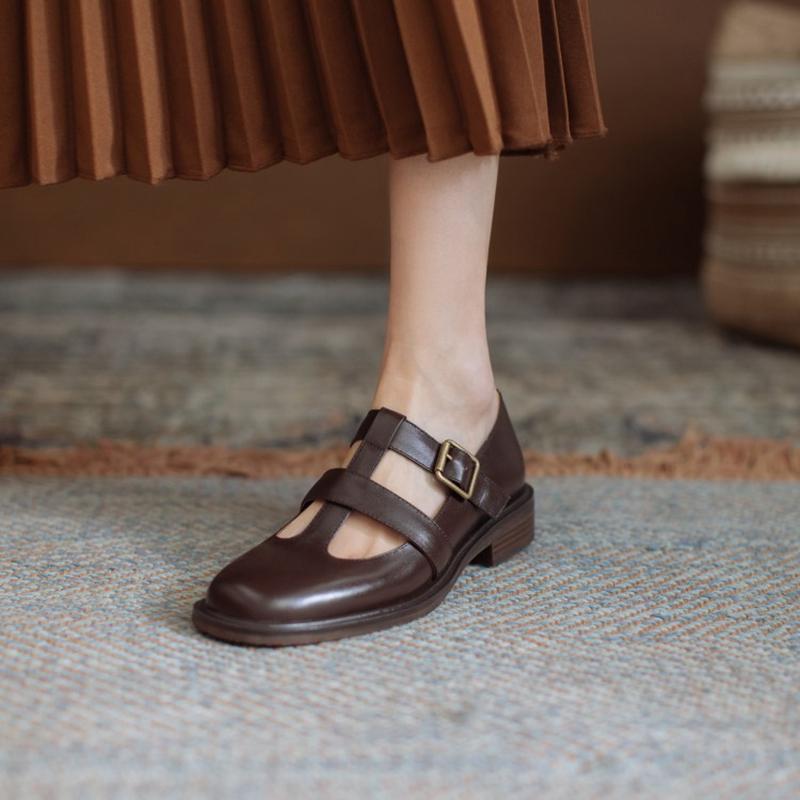 Fashion NEW Spring/Autumn Women Pumps Genuine Leather Shoes for Women Round Toe Low Heel Shoes Buckle Strap Shallow Mary Janes Shoes