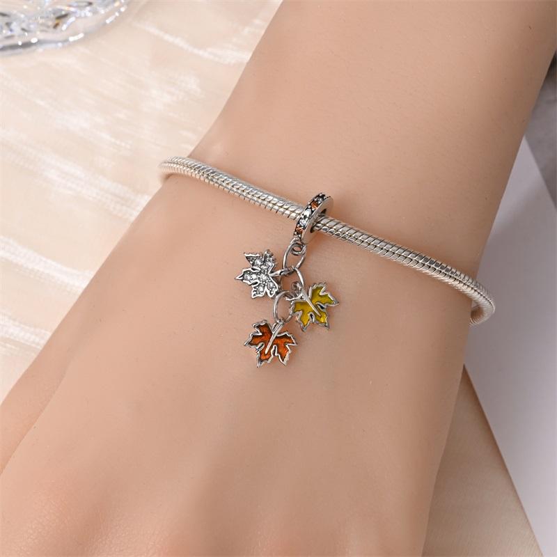 New In Autumn Color Element Maple Leaf Shape Charm Beads Fits Bracelets Necklace Women Luxury Pendants Bead Jewelry Gifts