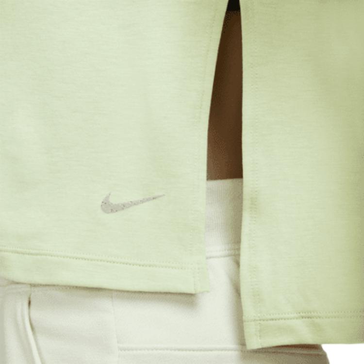 New Nike T Shirts Women's Green DM7026-343
