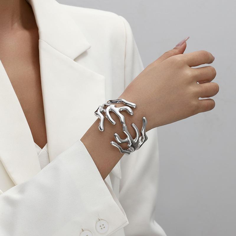 Small Niche Design Alien Tree Branch Ladies' Alloy Open Bracelet Halloween Party Theme Role-playing Exaggerated Decoration