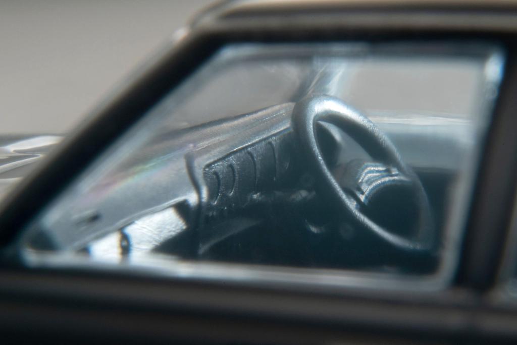 Tomica Limited Vintage Neo LV-N315a Nissan Skyline 2000GT Patruljebil Metropolitan Police Department 76 Års Ferdigprodukt