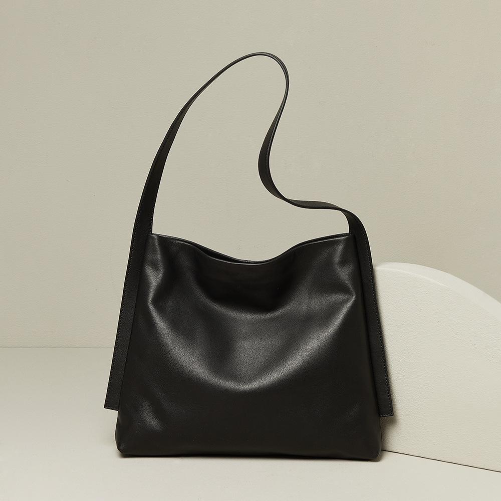 

Korean Style Large Capacity Cowhide Tote: Simple Mother-and-Child Underarm Commuter Shoulder Bag