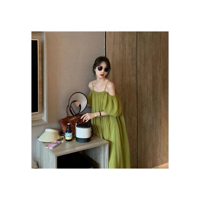 French suspender one-word shoulder green dress women s summer 2026 new loose off-the-shoulder high-end dress S