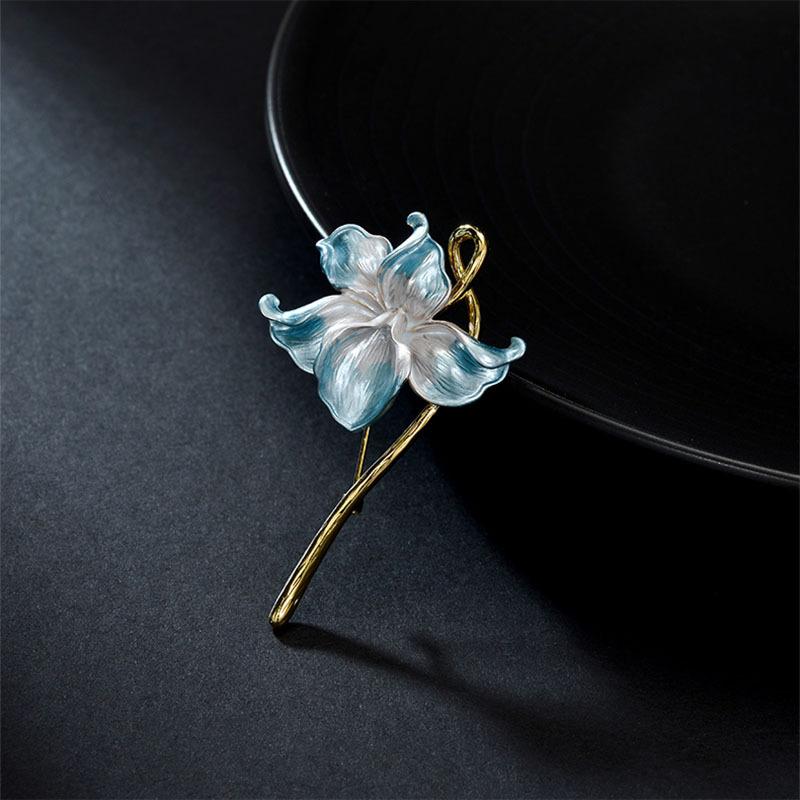 

Свежая и усовершенствованная эмалевая брошь в виде водяной лилии, брошь в виде женственного костюма высокого класса, антибликовые булавки, подарочные аксессуары