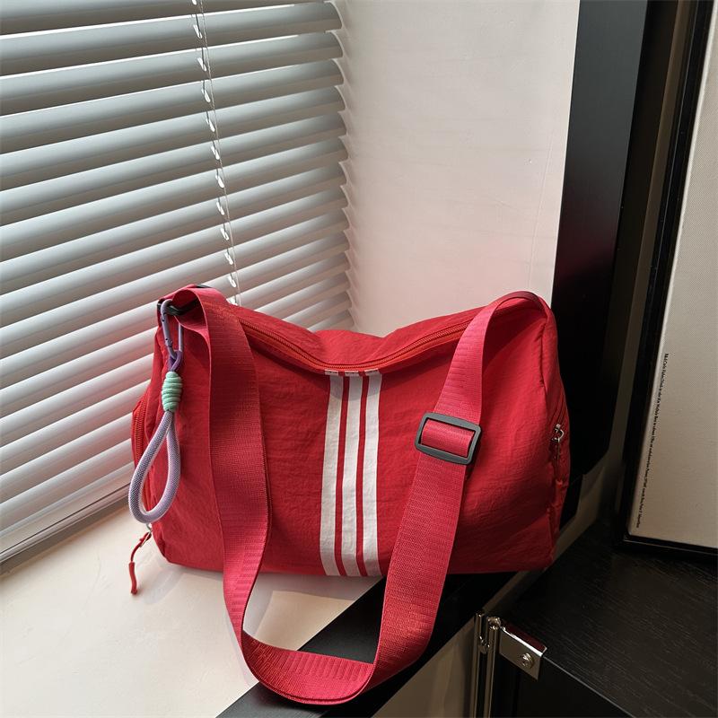 New fashionable contrasting color Oxford cloth casual simple large capacity shoulder messenger bag commuter light travel bag