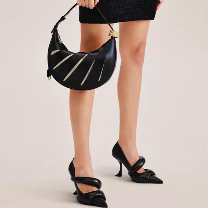Fashion High-end Dumpling Bag Light Luxury Brand Designer Niche Crescent Bag Solid Color Versatile Single Commuting Shoulder Bag