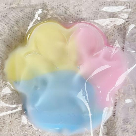 Squeezable Cat Paw Fidget Toy Soft Slow-Rising Stress Reliever Realistic Claw Design Novelty Decompression Gift for Kids Adults