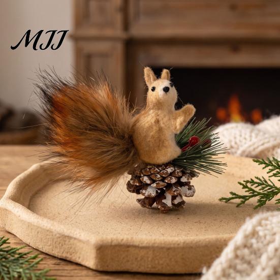 Rustic Woodland Christmas Ornaments Squirrel for Tree, Cute Felt Plush with Pine Creative Holiday Tree Accessories Cone, Hanging Forest Animal