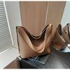 IELGY Retro Large-Capacity Bucket Bag All-Match Simple Shoulder Tote Bag