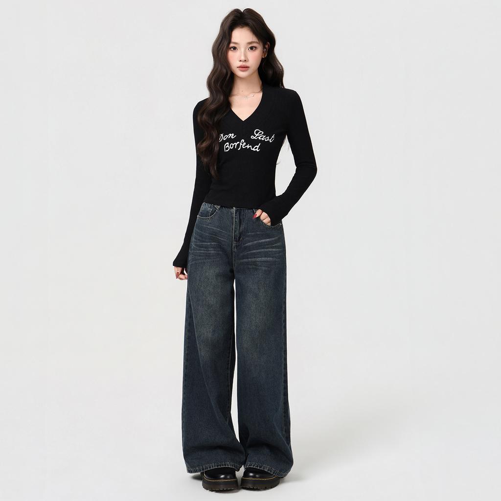 Black V-neck Letter-printed Long-sleeved T-shirt, New Autumn and Winter Bottoming Shirt, Slim-fitting and Thin Top Inside, Women