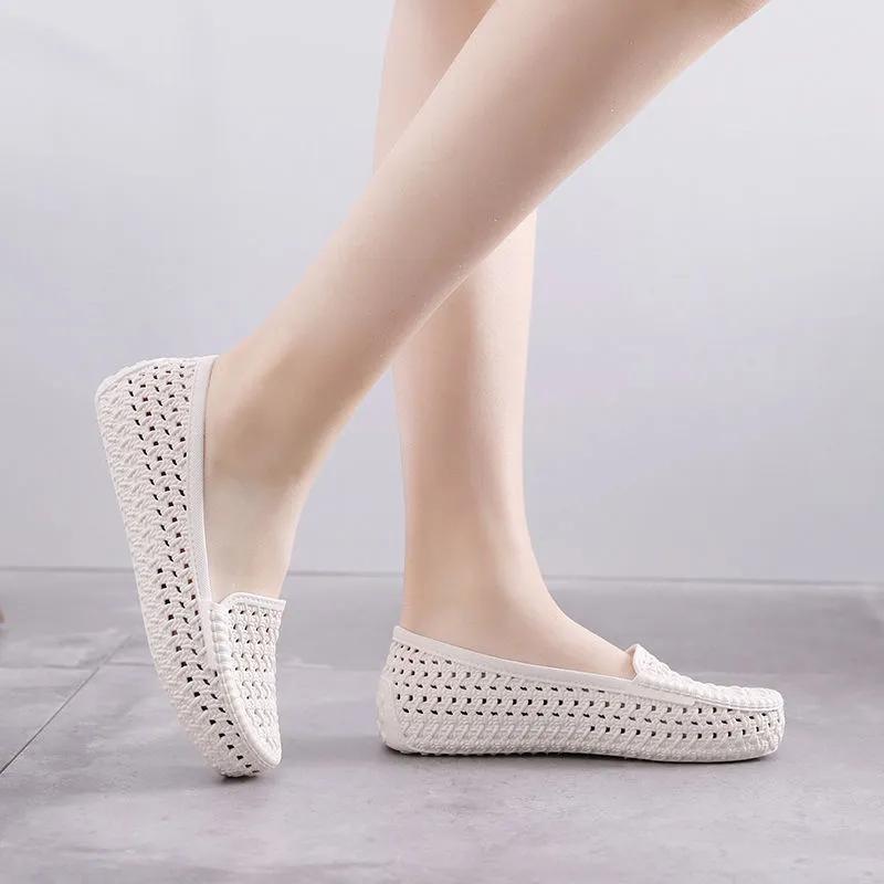 Women's Summer Sandals Flat Work Shoes Nurse Shoes Baotou Soft Bottom Hole Shoes Mother Shoes Non-slip Beach Shoes Peas Shoes