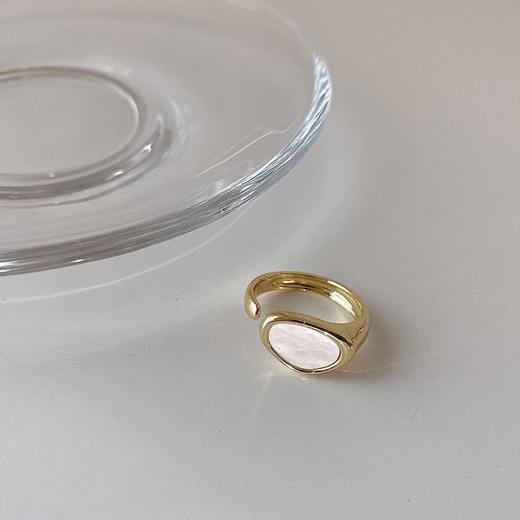 Elegant French Geometric Adjustable Ring - Women's Fashionable Temperament, Artistic Color Block Design for Index Finger