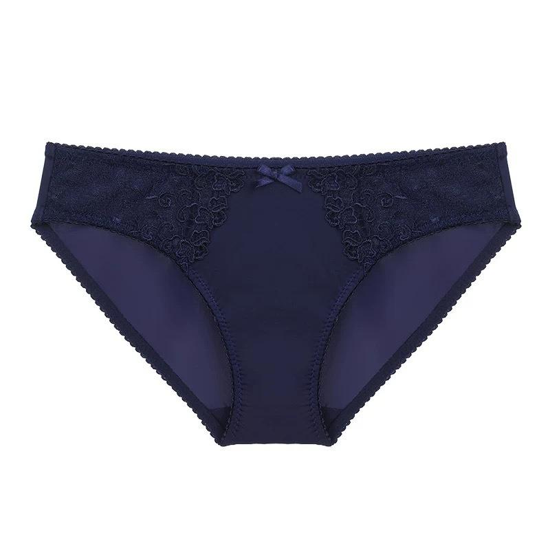 Women Sexy Plus Size Low Waist Hip Lifting Lace Embroidered Triangle Briefs