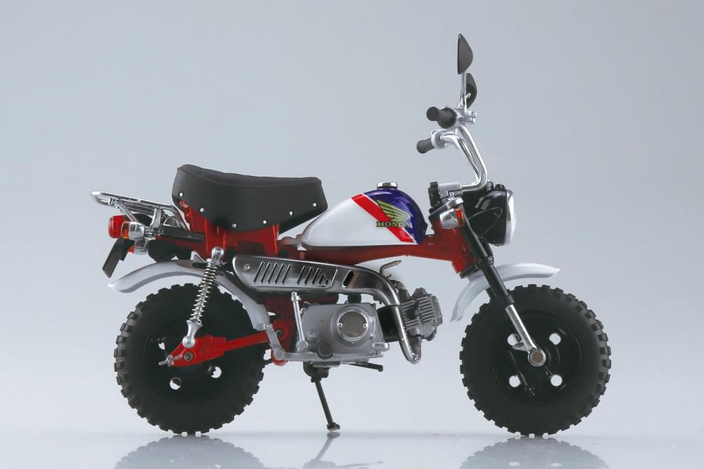 Aoshima Bunka Kyozaisha Skynet Completed Bike Honda Monkey Special Shasta White 1/12 (Tricolor)