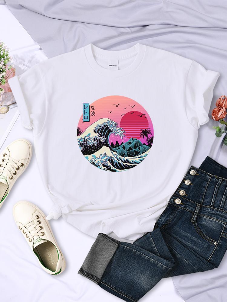 Styl Ukiyo E Velká vlna Dámské prodyšné ležérní tričko s krátkým rukávem Módní letní trend Top Měkké univerzální dámské tričko Oblečení