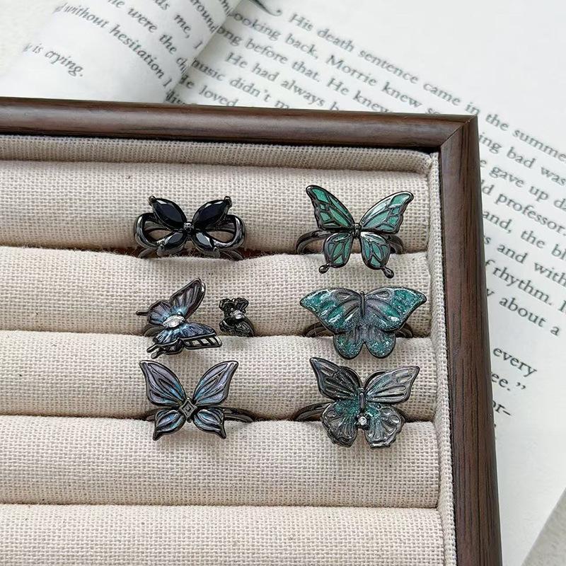 "Dark Butterfly Light" Retro Neutral Enamel Dark Butterfly Open Ring For Women Wearing Personalized Punk Index Finger Ring