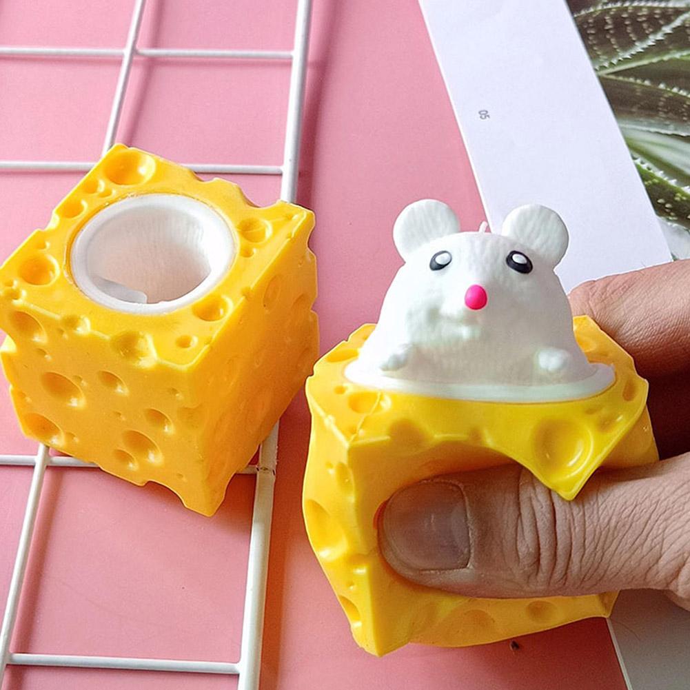 up Funny Mouse and Cheese Block Anti-stress Hide Toys Relief Toy 4.7cm Fidget Adult G7Z2